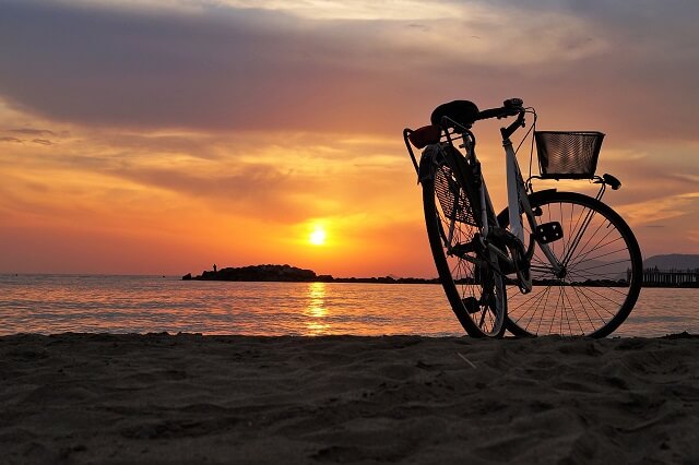 bike sunset